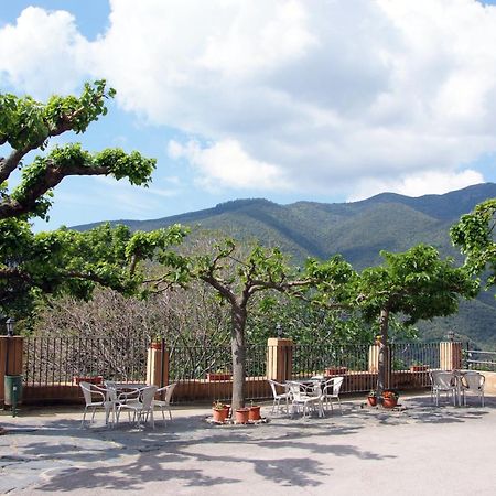 Hostal Montserrat Montseny Dış mekan fotoğraf