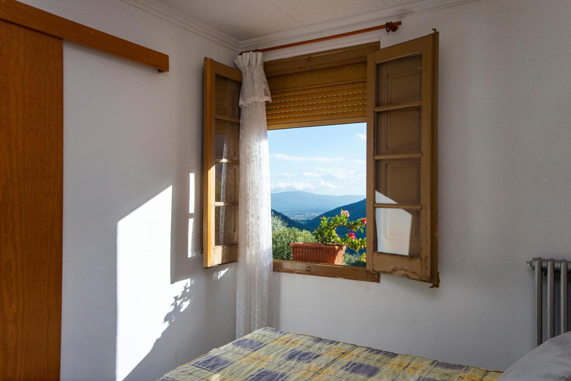 Hostal Montserrat Montseny Dış mekan fotoğraf