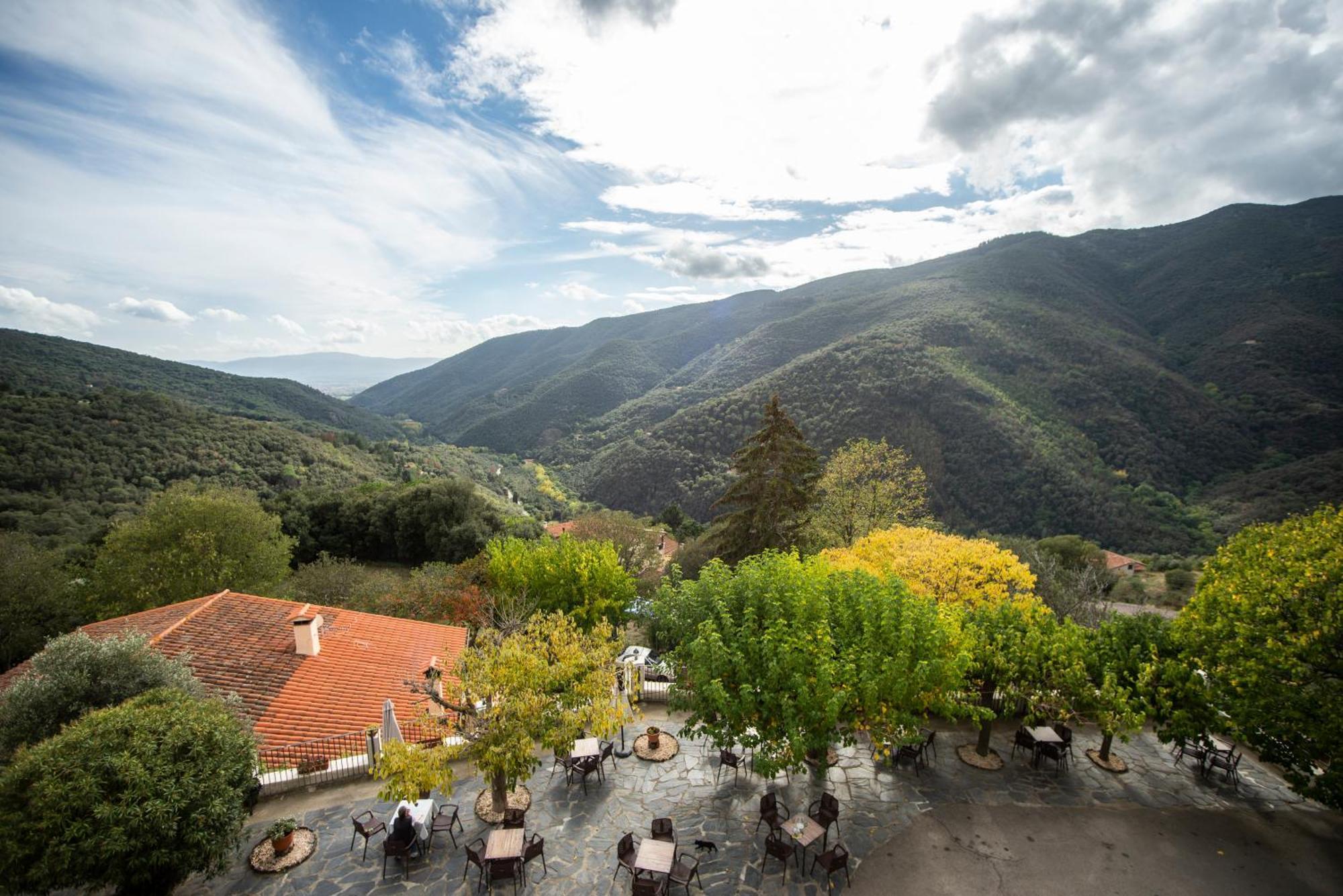Hostal Montserrat Montseny Dış mekan fotoğraf