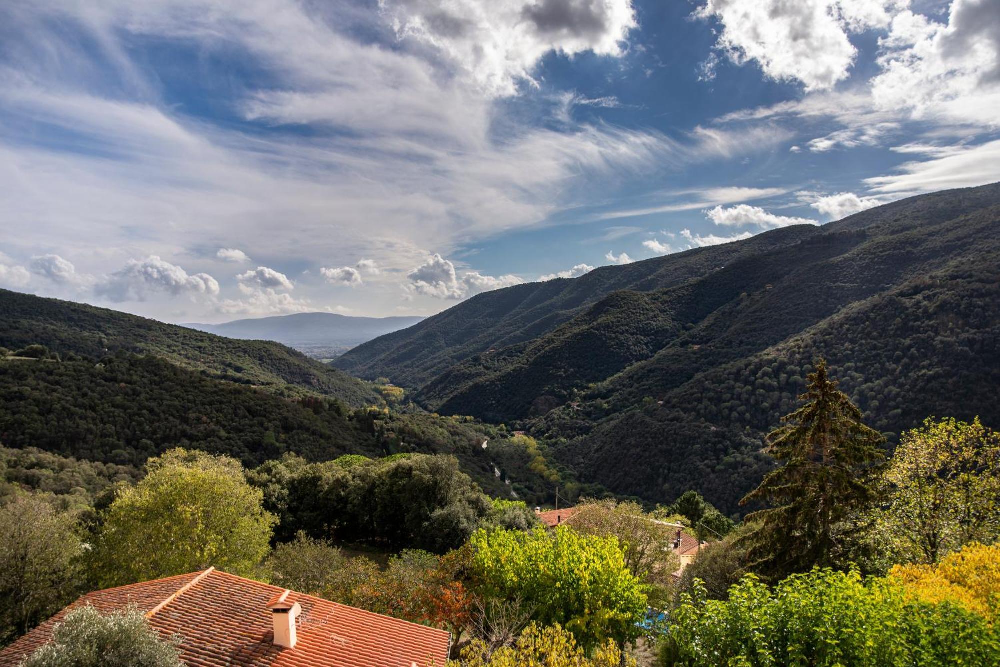 Hostal Montserrat Montseny Dış mekan fotoğraf