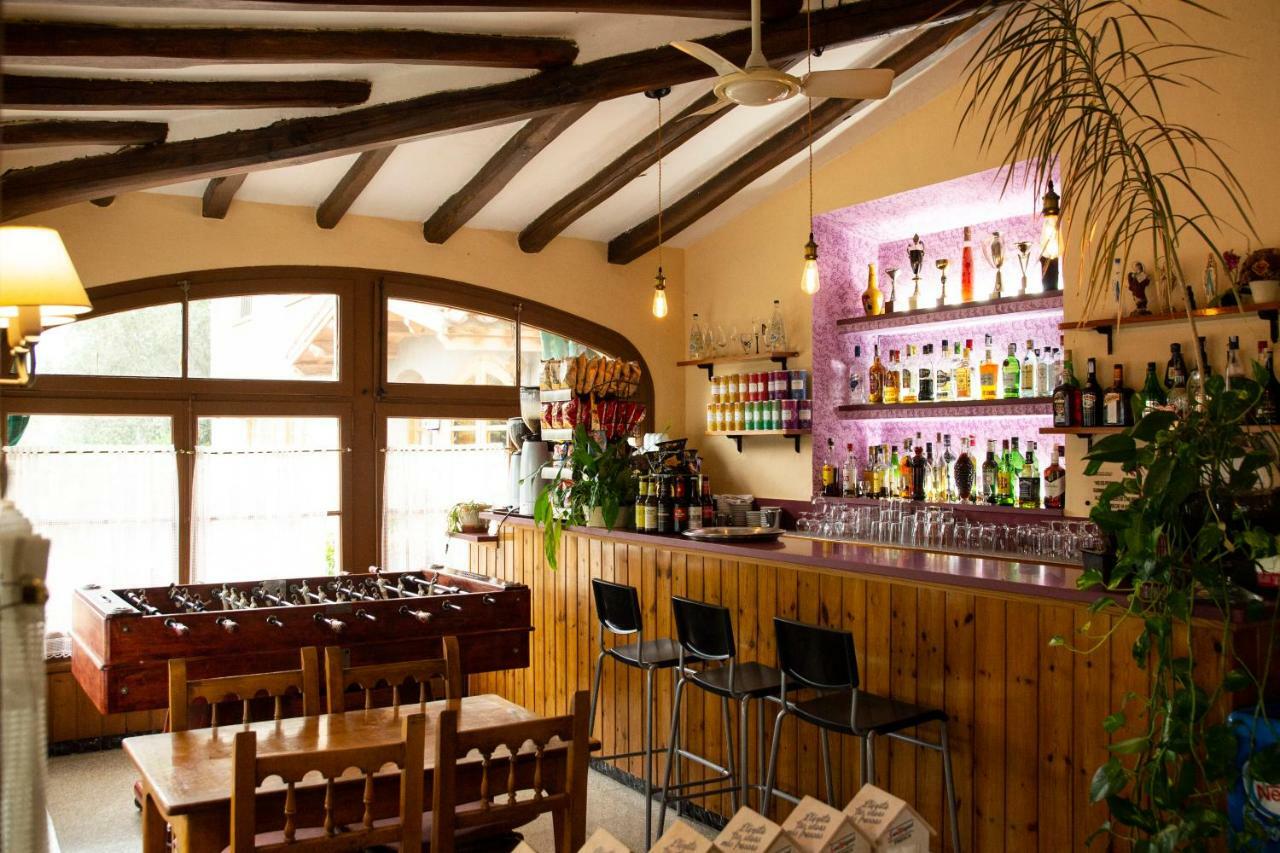Hostal Montserrat Montseny Dış mekan fotoğraf