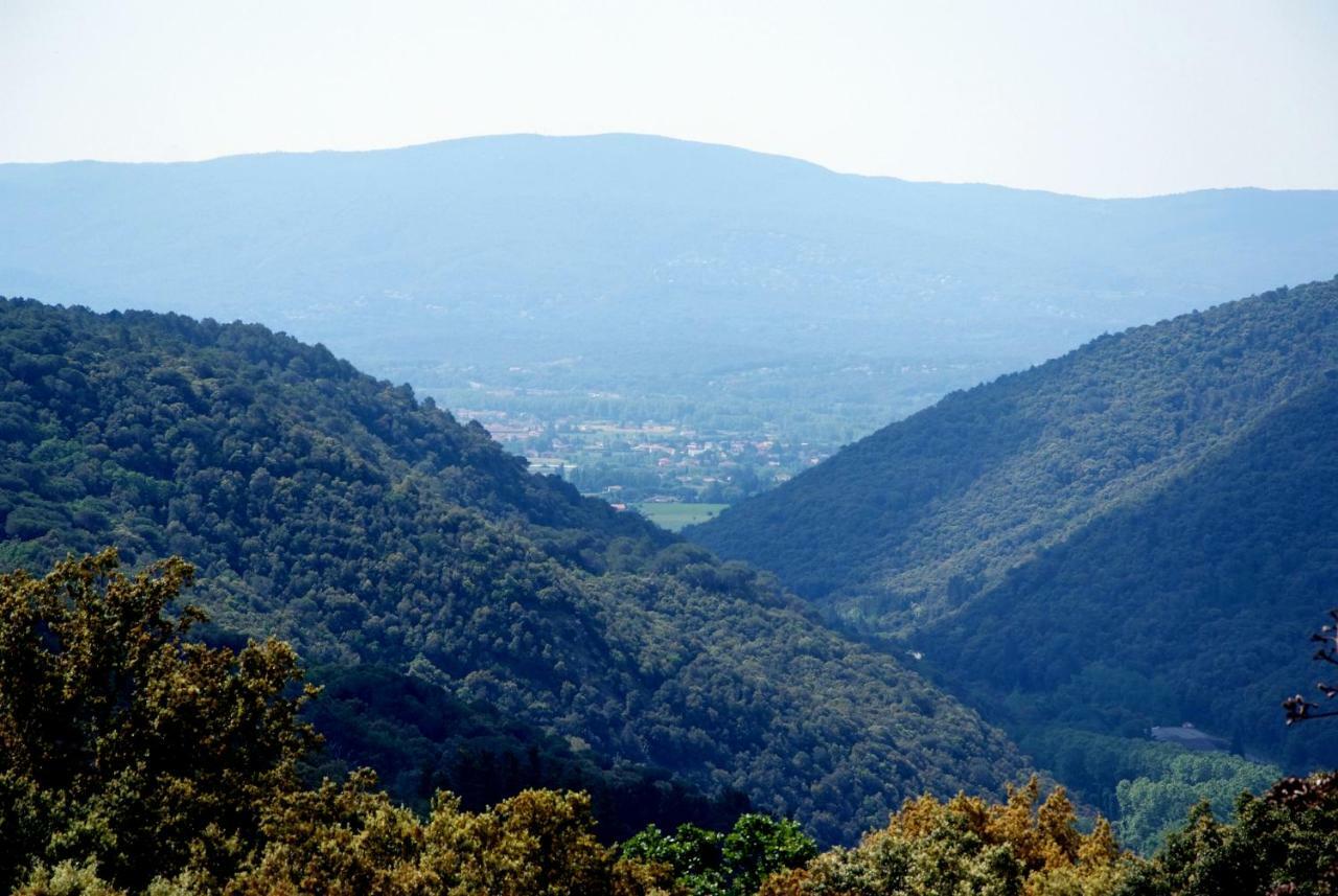 Hostal Montserrat Montseny Dış mekan fotoğraf
