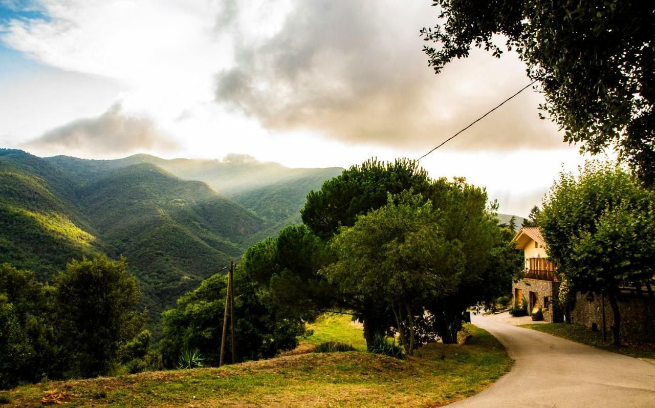 Hostal Montserrat Montseny Dış mekan fotoğraf