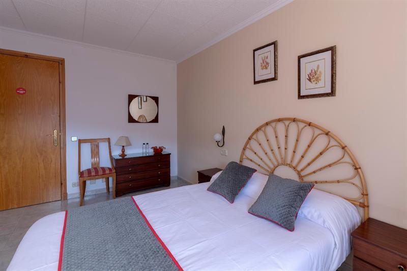 Hostal Montserrat Montseny Dış mekan fotoğraf