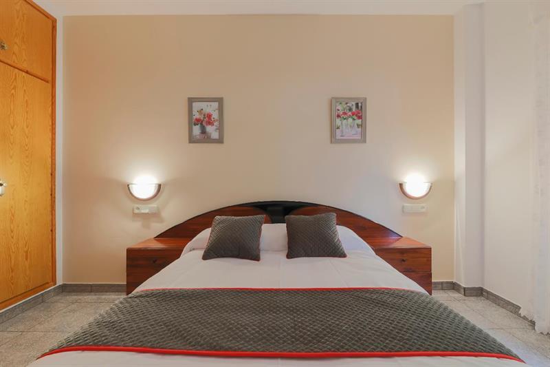 Hostal Montserrat Montseny Dış mekan fotoğraf