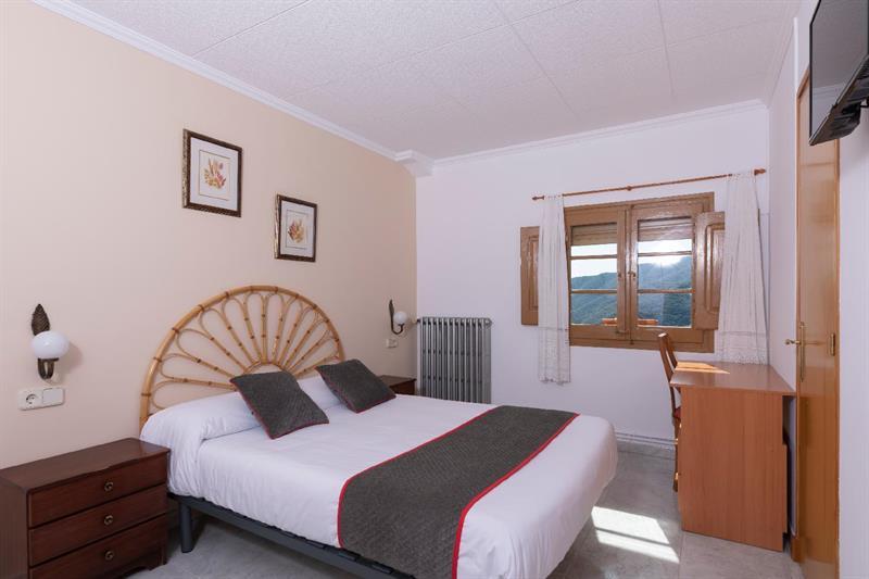 Hostal Montserrat Montseny Dış mekan fotoğraf